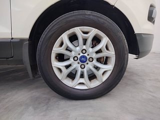 Used 2015 Ford EcoSport [2013-2015] Titanium 1.5L Ti-VCT AT Petrol Automatic tyres RIGHT FRONT TYRE RIM VIEW