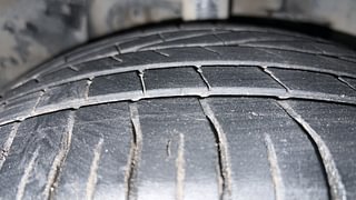 Used 2019 Tata Nexon [2017-2020] XZA Plus AMT Petrol Petrol Automatic tyres RIGHT FRONT TYRE TREAD VIEW