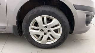 Used 2013 Maruti Suzuki Swift Dzire ZXI Petrol Manual tyres RIGHT FRONT TYRE RIM VIEW