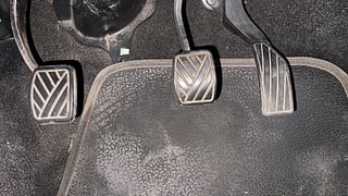 Used 2013 Maruti Suzuki Ritz [2012-2017] Vxi Petrol Manual interior PEDALS VIEW