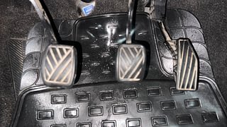 Used 2017 Maruti Suzuki Baleno [2015-2019] Delta Petrol Petrol Manual interior PEDALS VIEW