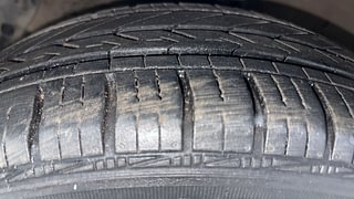 Used 2014 Hyundai Grand i10 [2013-2017] Asta AT 1.2 Kappa VTVT Petrol Automatic tyres LEFT FRONT TYRE TREAD VIEW