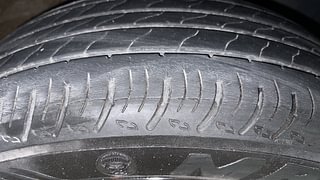 Used 2021 Nissan Magnite XL Turbo Petrol Manual tyres RIGHT FRONT TYRE TREAD VIEW