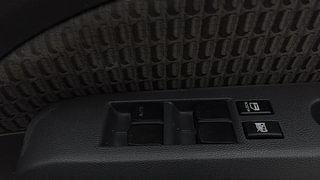 Used 2013 Maruti Suzuki Ritz [2012-2017] Vxi Petrol Manual top_features Power windows