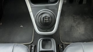 Used 2013 Maruti Suzuki Ritz [2012-2017] Vxi Petrol Manual interior GEAR  KNOB VIEW