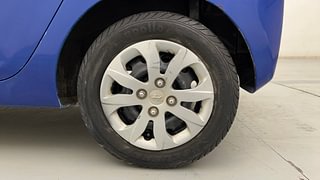 Used 2015 Hyundai Eon [2011-2018] Sportz Petrol Manual tyres LEFT REAR TYRE RIM VIEW