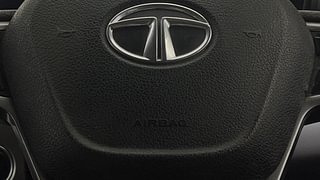 Used 2018 Tata Nexon [2017-2020] XZ Plus Diesel Diesel Manual top_features Airbags