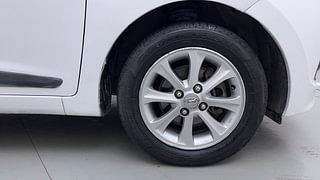 Used 2014 Hyundai Grand i10 [2013-2017] Asta AT 1.2 Kappa VTVT Petrol Automatic tyres RIGHT FRONT TYRE RIM VIEW