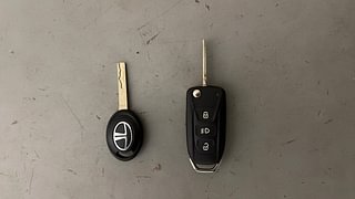 Used 2022 Tata Tiago Revotron XZ Plus Petrol Manual extra CAR KEY VIEW