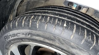 Used 2020 Maruti Suzuki Baleno [2019-2022] Zeta Petrol Petrol Manual tyres RIGHT FRONT TYRE TREAD VIEW