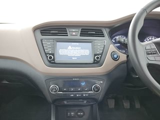 Used 2016 Hyundai Elite i20 [2014-2018] Asta 1.2 (O) Petrol Manual interior MUSIC SYSTEM & AC CONTROL VIEW