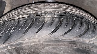 Used 2014 Hyundai i20 [2012-2014] Sportz 1.2 Petrol Manual tyres LEFT FRONT TYRE TREAD VIEW