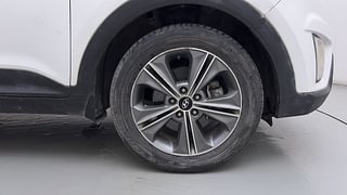 Used 2016 Hyundai Creta [2015-2018] 1.6 SX Plus Auto Diesel Automatic tyres RIGHT FRONT TYRE RIM VIEW
