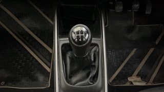 Used 2020 Maruti Suzuki Baleno [2019-2022] Zeta Petrol Petrol Manual interior GEAR  KNOB VIEW