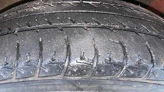 Used 2015 Maruti Suzuki Celerio VXI AMT Petrol Automatic tyres RIGHT FRONT TYRE TREAD VIEW