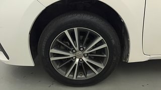 Used 2019 Toyota Corolla Altis [2017-2020] GL Petrol Petrol Manual tyres LEFT FRONT TYRE RIM VIEW