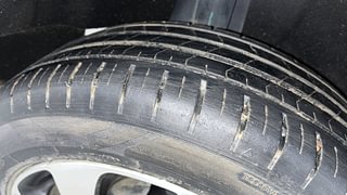 Used 2020 Maruti Suzuki Baleno [2019-2022] Zeta Petrol Petrol Manual tyres RIGHT REAR TYRE TREAD VIEW