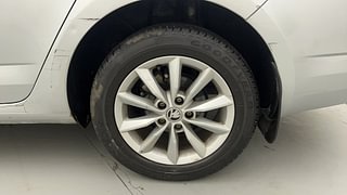 Used 2014 Skoda Octavia [2013-2017] Ambition 1.4 TSI Petrol Manual tyres LEFT REAR TYRE RIM VIEW