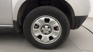 Used 2015 Renault Duster [2012-2015] RxL Petrol Petrol Manual tyres RIGHT FRONT TYRE RIM VIEW