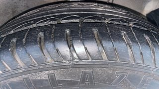 Used 2014 Hyundai i20 [2012-2014] Sportz 1.2 Petrol Manual tyres RIGHT FRONT TYRE TREAD VIEW