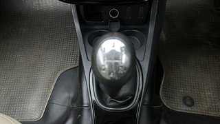 Used 2015 Renault Duster [2012-2015] RxL Petrol Petrol Manual interior GEAR  KNOB VIEW