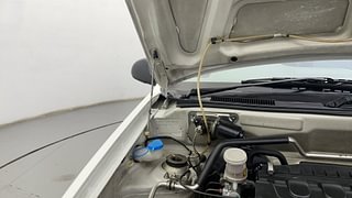 Used 2014 Maruti Suzuki Alto K10 [2010-2014] VXi Petrol Manual engine ENGINE RIGHT SIDE HINGE & APRON VIEW
