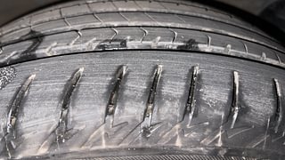 Used 2016 Hyundai Creta [2015-2018] 1.6 SX Plus Auto Diesel Automatic tyres RIGHT FRONT TYRE TREAD VIEW