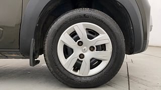 Used 2016 Renault Kwid [2015-2019] RXT Opt Petrol Manual tyres RIGHT FRONT TYRE RIM VIEW