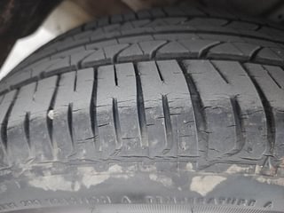 Used 2016 Hyundai Elite i20 [2014-2018] Asta 1.2 (O) Petrol Manual tyres RIGHT REAR TYRE TREAD VIEW