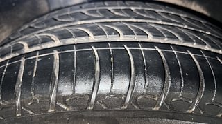 Used 2016 Maruti Suzuki Baleno [2015-2019] Zeta Petrol Petrol Manual tyres RIGHT REAR TYRE TREAD VIEW