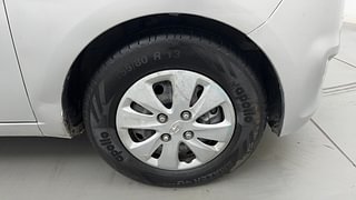 Used 2014 hyundai i10 Sportz 1.1 Petrol Petrol Manual tyres RIGHT FRONT TYRE RIM VIEW