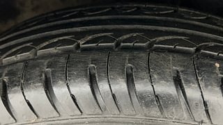 Used 2015 Hyundai Elite i20 [2014-2018] Magna 1.4 CRDI Diesel Manual tyres RIGHT FRONT TYRE TREAD VIEW