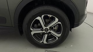 Used 2022 Tata Nexon XZ Plus Premium Petrol Manual tyres RIGHT FRONT TYRE RIM VIEW