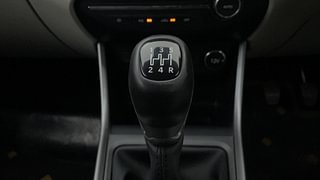 Used 2022 Tata Altroz XZ Plus 1.2 Petrol Manual interior GEAR  KNOB VIEW