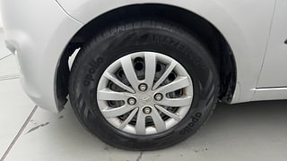 Used 2014 hyundai i10 Sportz 1.1 Petrol Petrol Manual tyres LEFT FRONT TYRE RIM VIEW