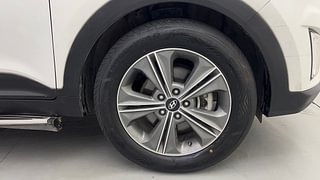 Used 2018 Hyundai Creta [2015-2018] 1.6 SX Plus Auto Petrol Petrol Automatic tyres RIGHT FRONT TYRE RIM VIEW