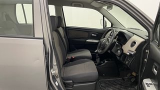 Used 2013 Maruti Suzuki Wagon R 1.0 [2013-2019] LXi CNG Petrol+cng Manual interior RIGHT SIDE FRONT DOOR CABIN VIEW