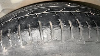 Used 2015 Hyundai i10 magna 1.1 Petrol Manual tyres RIGHT REAR TYRE TREAD VIEW