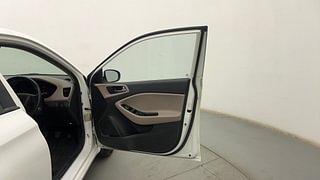 Used 2015 Hyundai Elite i20 [2014-2018] Magna 1.4 CRDI Diesel Manual interior RIGHT FRONT DOOR OPEN VIEW