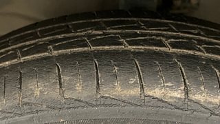 Used 2013 Maruti Suzuki Wagon R 1.0 [2013-2019] LXi CNG Petrol+cng Manual tyres LEFT FRONT TYRE TREAD VIEW