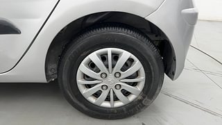 Used 2014 hyundai i10 Sportz 1.1 Petrol Petrol Manual tyres LEFT REAR TYRE RIM VIEW