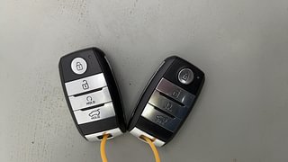 Used 2022 Kia Sonet GTX Plus 1.0 iMT Petrol Manual extra CAR KEY VIEW