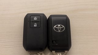 Used 2019 Toyota Glanza [2019-2022] V Petrol Manual extra CAR KEY VIEW