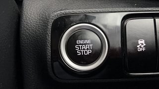 Used 2022 Kia Sonet GTX Plus 1.0 iMT Petrol Manual top_features Keyless start