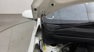 Used 2015 Hyundai Xcent [2014-2017] SX (O) Petrol Petrol Manual engine ENGINE RIGHT SIDE HINGE & APRON VIEW