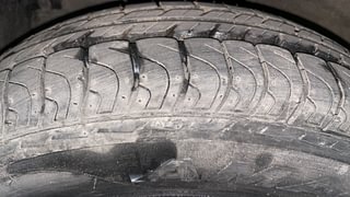 Used 2013 Maruti Suzuki Swift [2011-2017] VXi Petrol Manual tyres LEFT FRONT TYRE TREAD VIEW