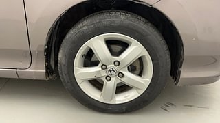 Used 2011 Honda City [2011-2014] 1.5 V AT Petrol Automatic tyres RIGHT FRONT TYRE RIM VIEW