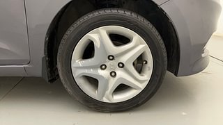 Used 2017 Hyundai Elite i20 [2014-2018] Asta 1.2 Petrol Manual tyres RIGHT FRONT TYRE RIM VIEW