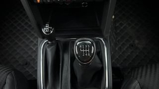 Used 2022 mahindra Thar LX 4 STR Hard Top Petrol MT 4WD Petrol Manual interior GEAR  KNOB VIEW