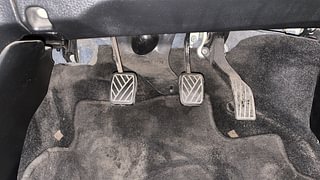 Used 2013 Maruti Suzuki Swift [2011-2017] VXi Petrol Manual interior PEDALS VIEW